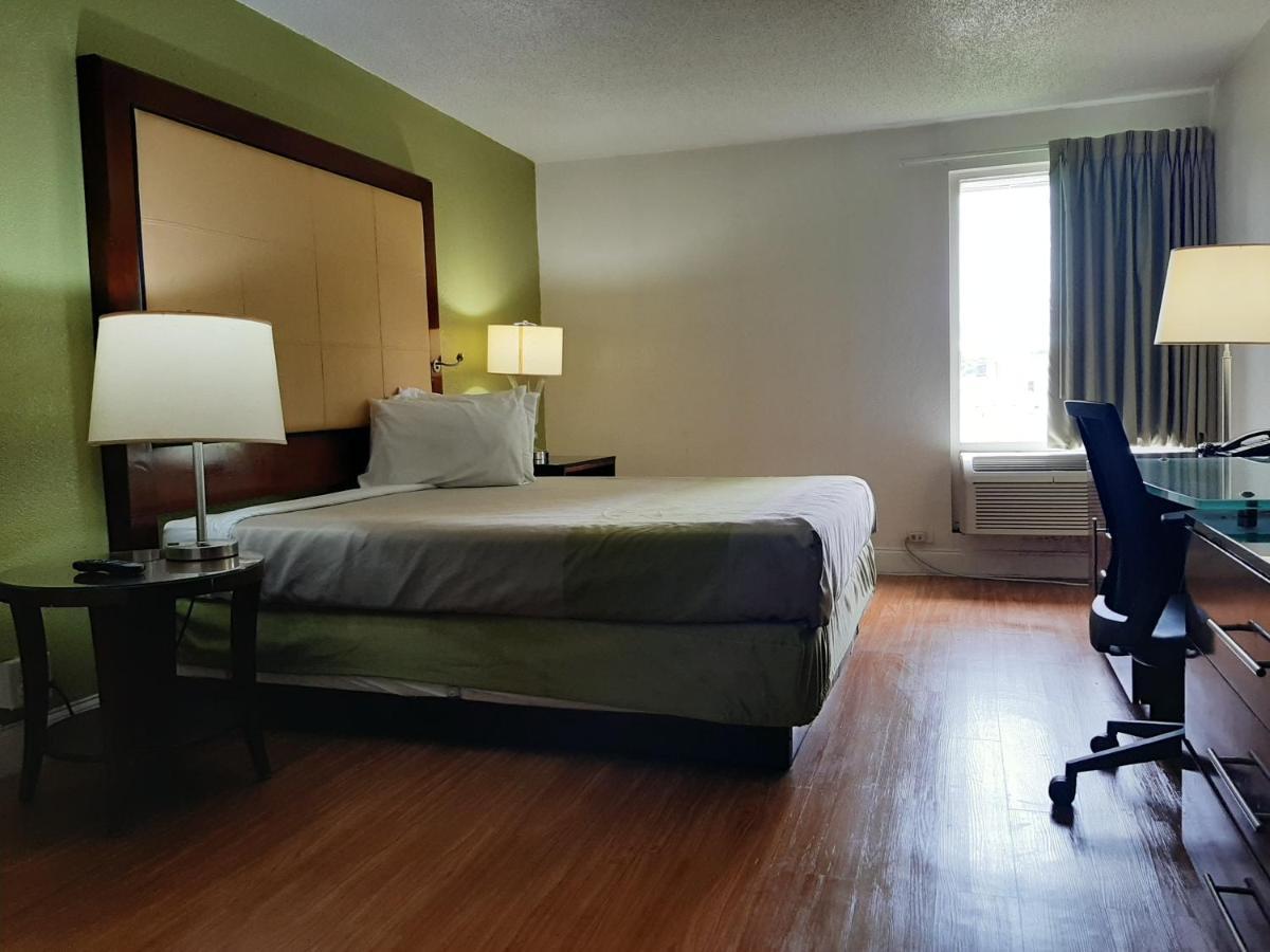 Econo Lodge Airport Near Billy Graham Parkway Charlotte Exteriör bild