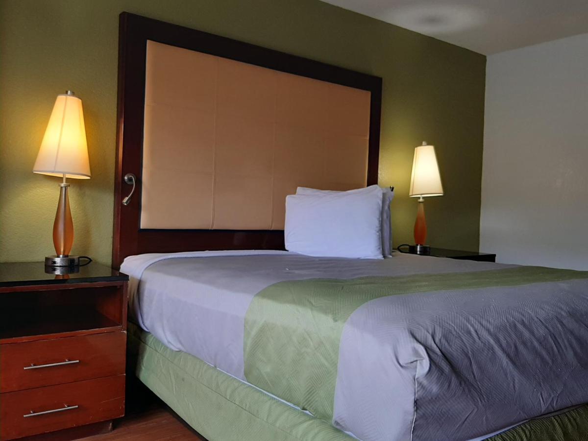 Econo Lodge Airport Near Billy Graham Parkway Charlotte Exteriör bild