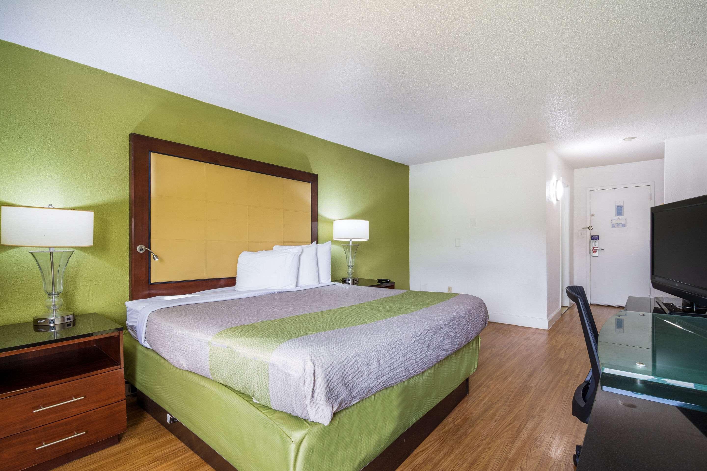 Econo Lodge Airport Near Billy Graham Parkway Charlotte Exteriör bild
