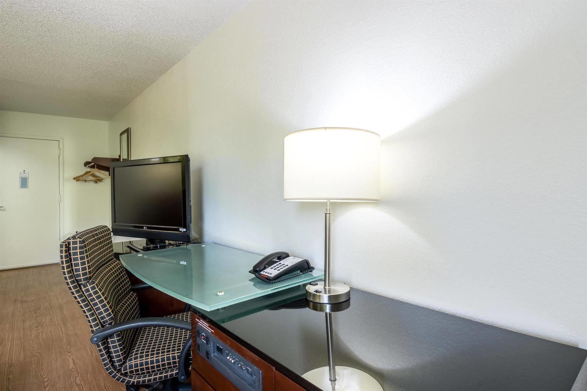 Econo Lodge Airport Near Billy Graham Parkway Charlotte Exteriör bild